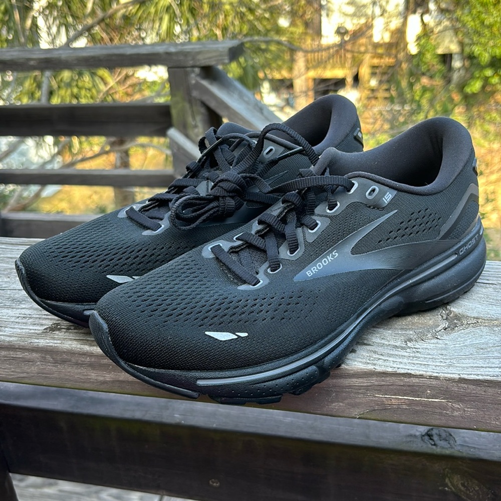 Brooks Black Athletic Shoes